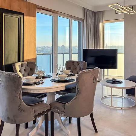 Urban Global Skyline, 15th Floor No 23, Free Garage, Self Check-in, No Deposit Katowice