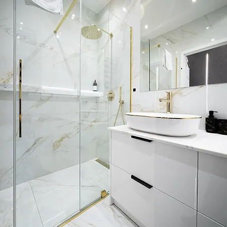 Апартаменты Urban Global Skyline - 15th Floor No 23 - Air Condition - Balcony - Free Garage Катовице