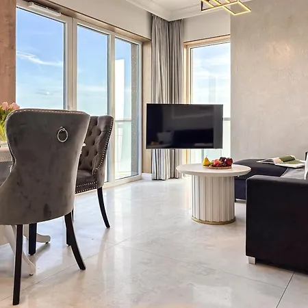 Urban Global Skyline - 15th Floor No 23 - Air Condition - Balcony - Free Garage