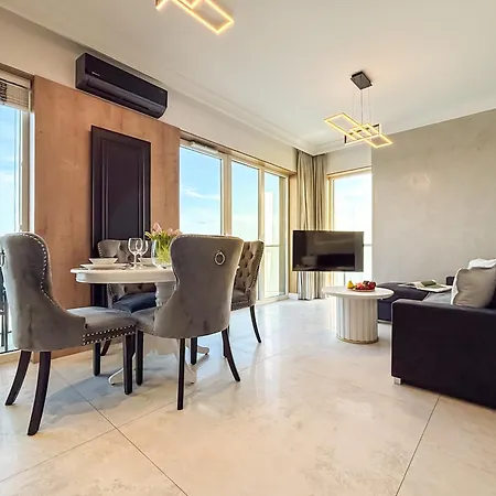 Urban Global Skyline, 15th Floor No 23, Free Garage, Self Check-in, No Deposit Apartmán *