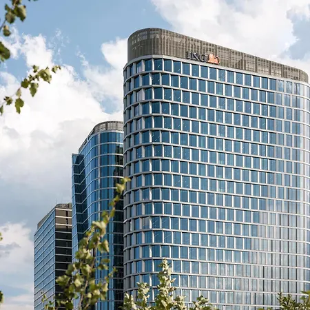 E&m Prestige-15 Pietro Global Luxury Sky View
