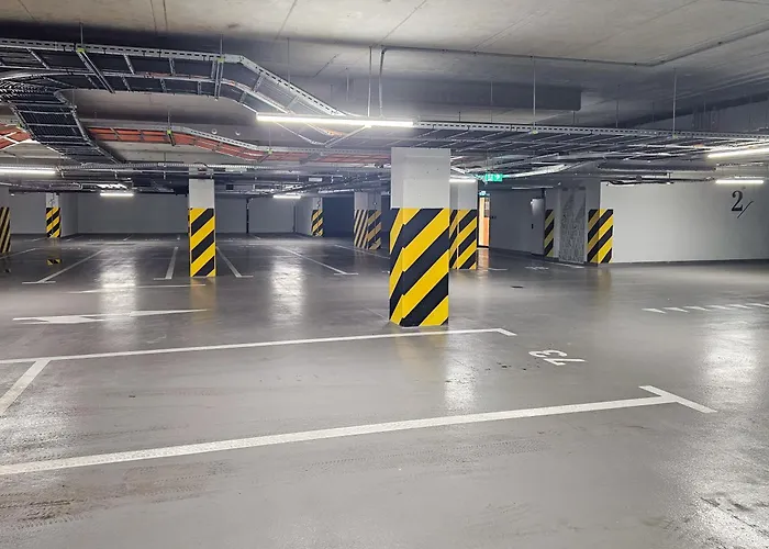 Urban Global Skyline, 15th Floor No 23, Free Garage, Self Check-in, No Deposit