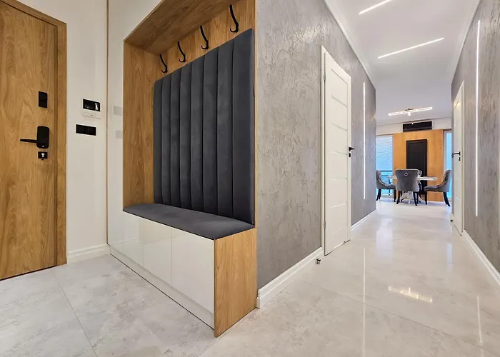 Urban Global Skyline, 15th Floor No 23, Free Garage, Self Check-in, No Deposit * Katovice