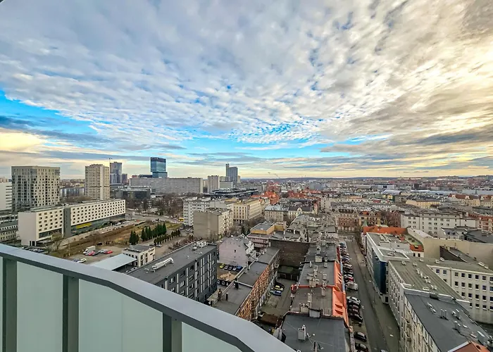 Urban Global Skyline, 15th Floor No 23, Free Garage, Self Check-in, No Deposit Apartmán