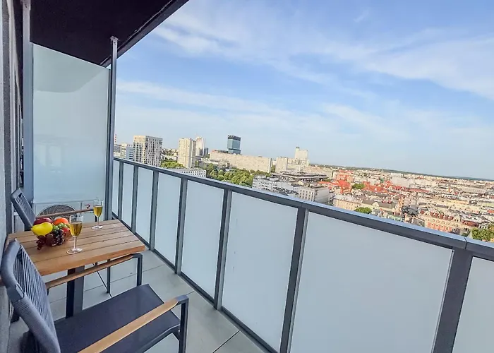 Urban Global Skyline, 15th Floor No 23, Free Garage, Self Check-in, No Deposit Katovice