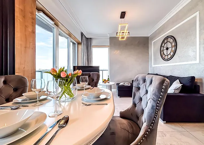 Urban Global Skyline, 15th Floor No 23, Free Garage, Self Check-in, No Deposit Katovice