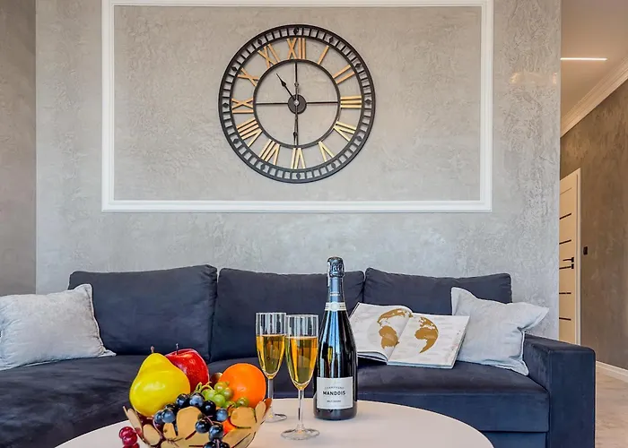 Urban Global Skyline, 15th Floor No 23, Free Garage, Self Check-in, No Deposit Apartmán