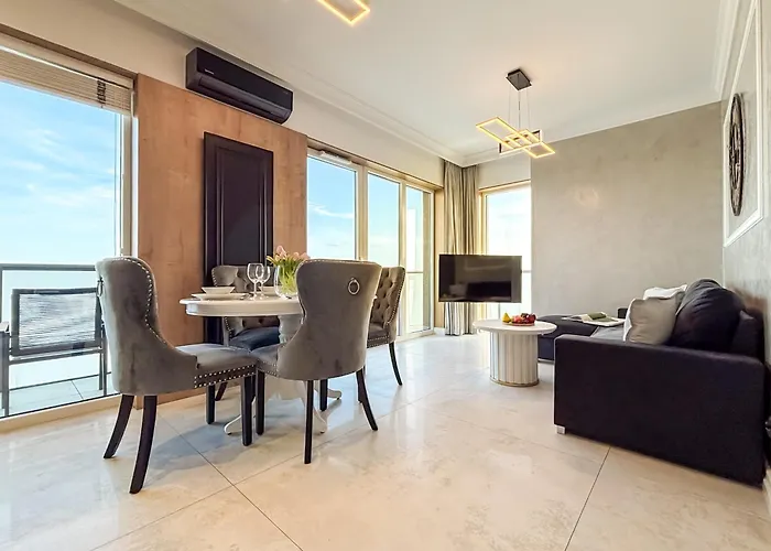 Urban Global Skyline, 15th Floor No 23, Free Garage, Self Check-in, No Deposit Apartmán *